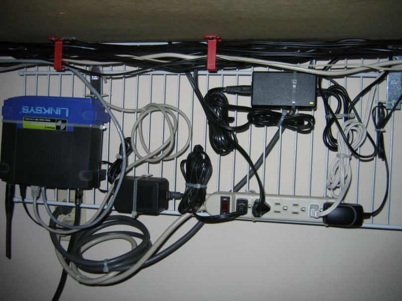 Крепеж проводов: основные методы и варианты укладки проводов. Монтаж проводов к стене, полу и потолку (110 фото)