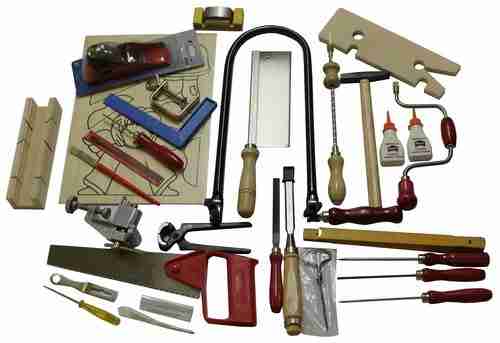 Фото инструментов для изготовления игрушек.